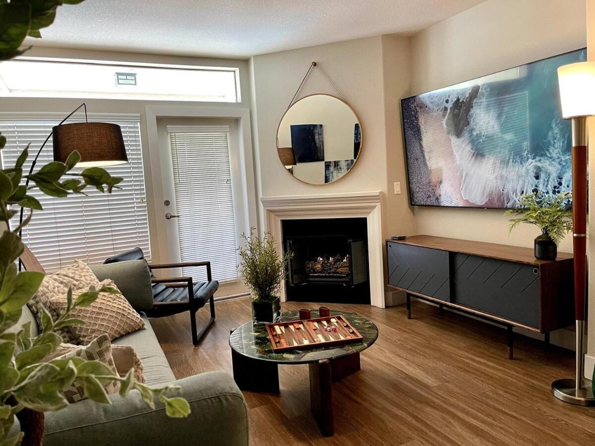 Aparthotel Designer 2 Bedroom With 3 Beds- Pool View, Gym, Parking Los Angeles