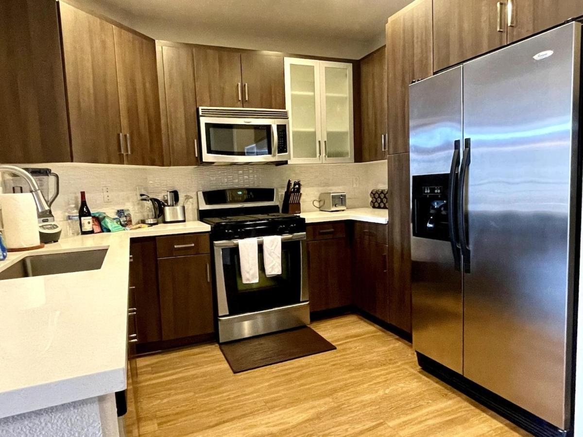 Designer 2 Bedroom With 3 Beds- Pool View, Gym, Parking